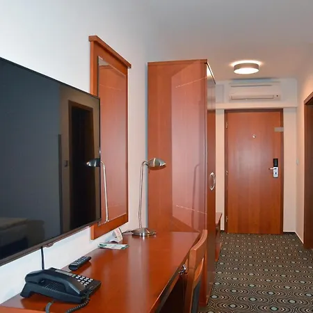 Parkhotel Congress Center מלון פלזן