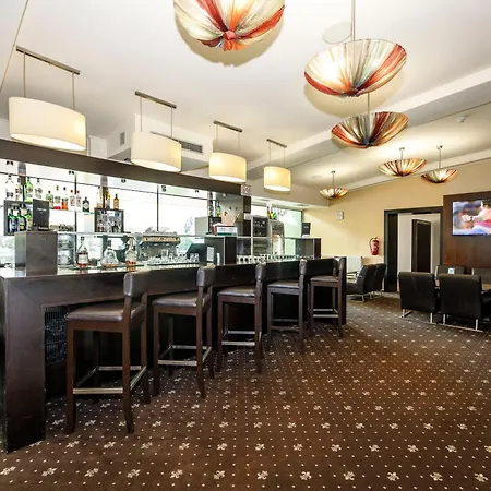 Parkhotel Congress Center מלון