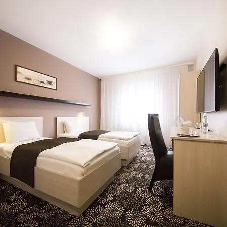 Parkhotel Congress Center 4*