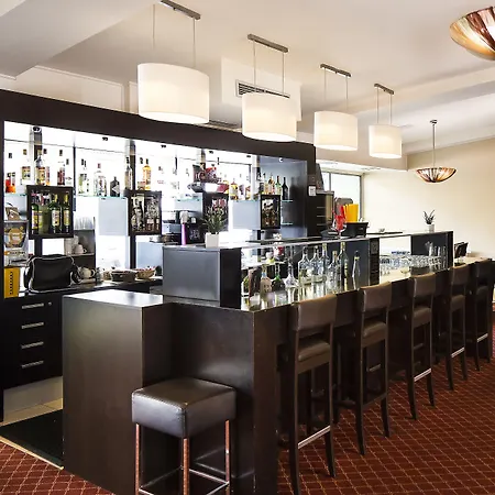 Parkhotel Congress Center 4*