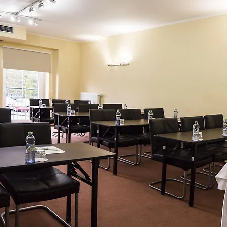 מלון Parkhotel Congress Center