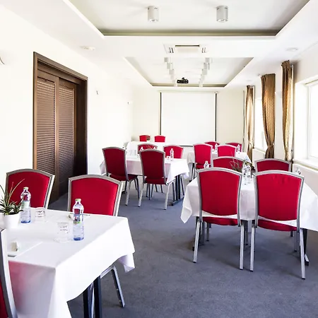 Parkhotel Congress Center 4*