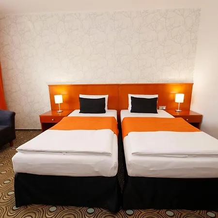 מלון Parkhotel Congress Center פלזן