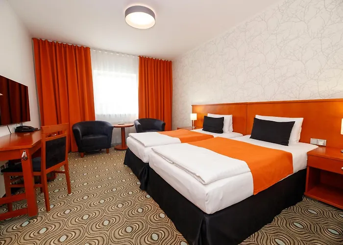 Parkhotel Congress Center מלון 4*