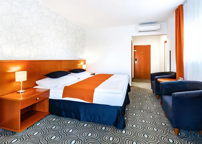 Hotel Parkhotel Congress Center 4*